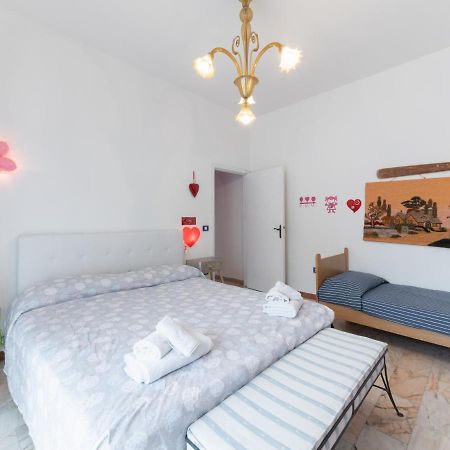 Flaminia Bright & Roomy Apartment Pesaro Buitenkant foto