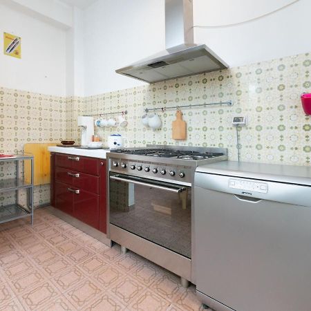 Flaminia Bright & Roomy Apartment Pesaro Buitenkant foto