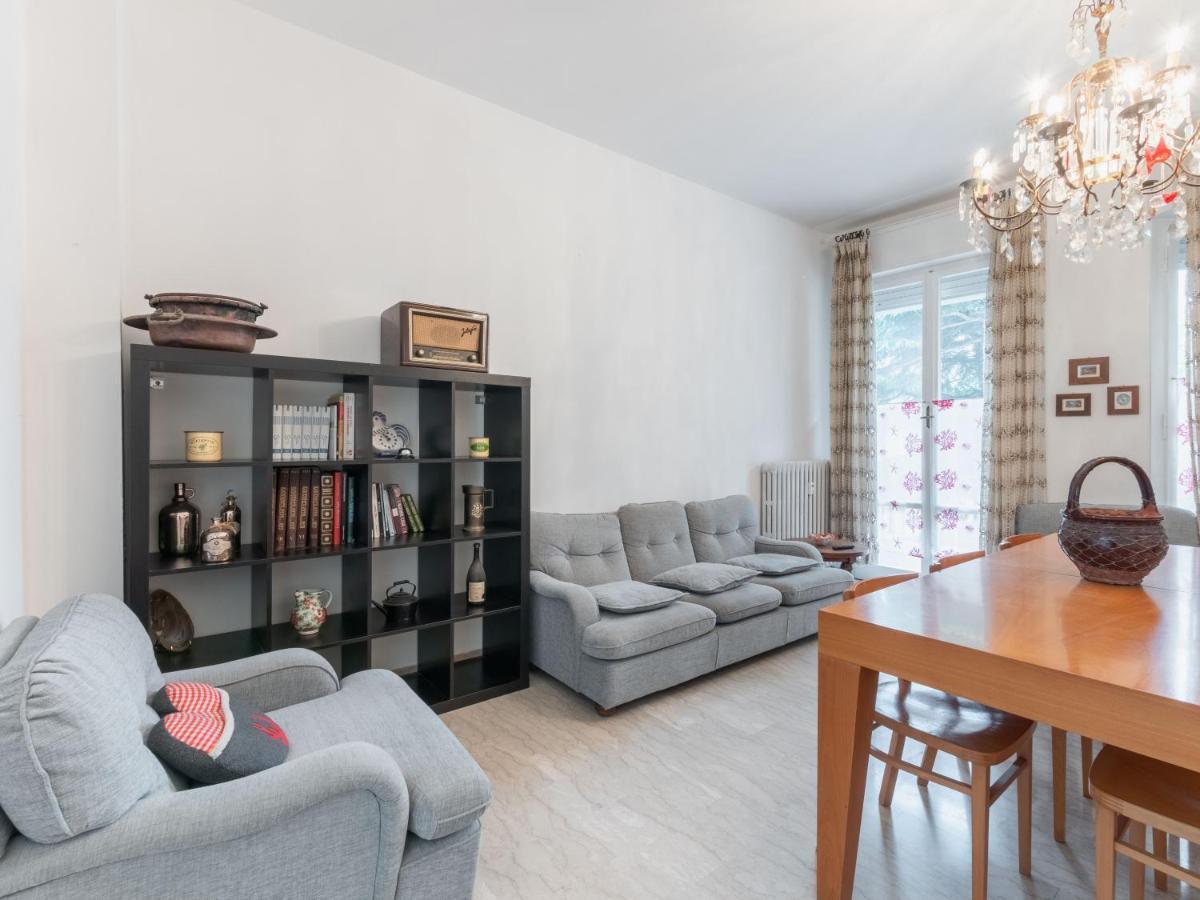 Flaminia Bright & Roomy Apartment Pesaro Buitenkant foto